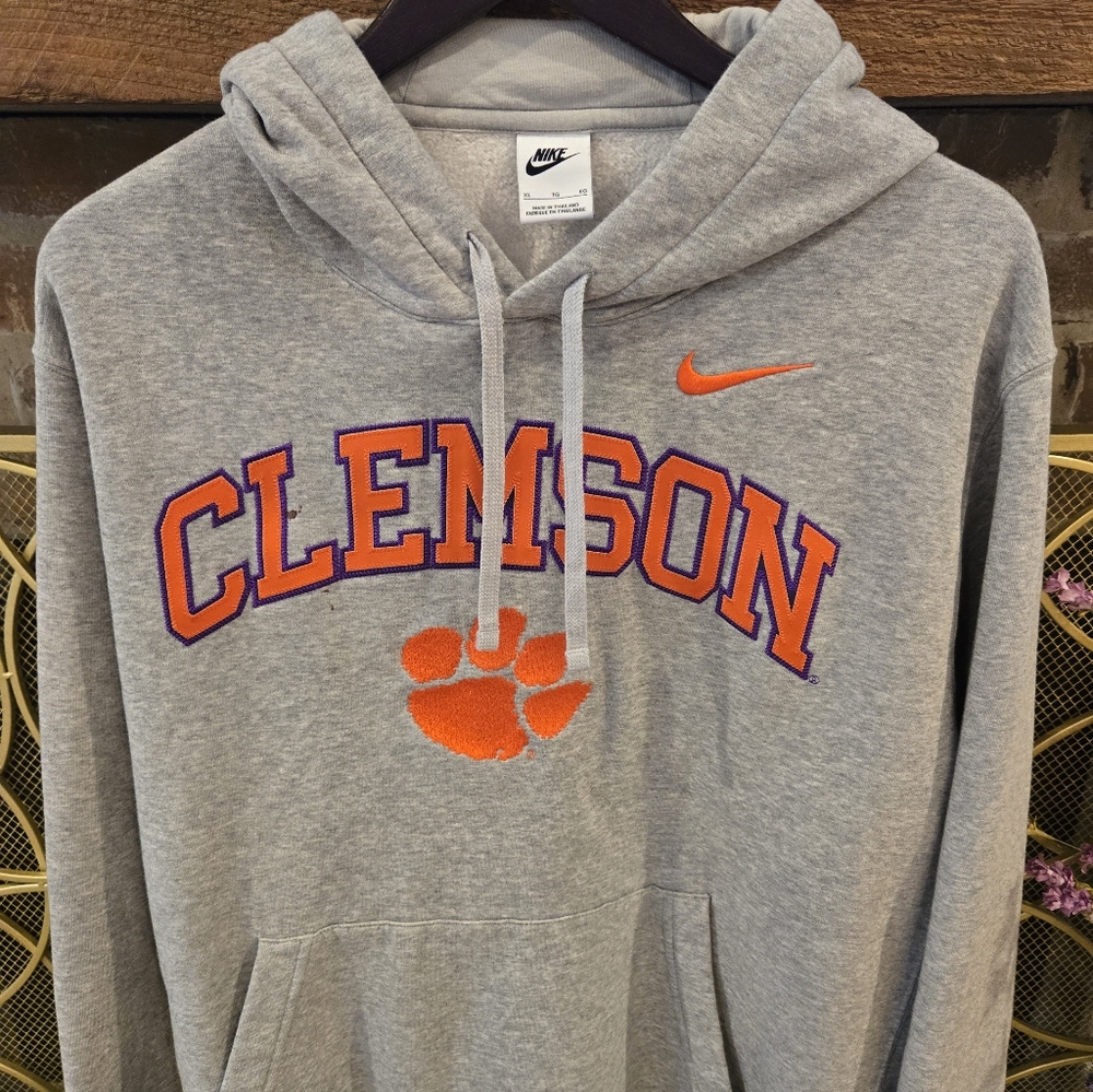 Clemson - image 1